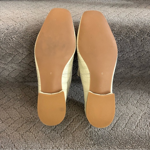 JEFFREY CAMPBELL Cream Embossed Croc Loafers - Picture 8 of 10